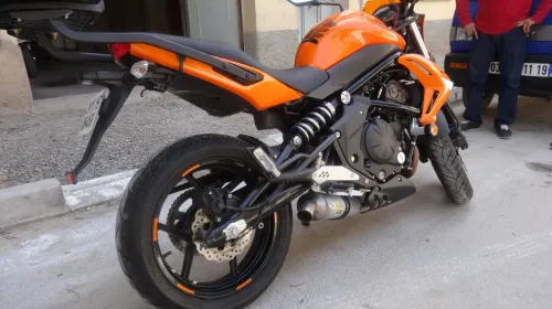 KAWASAKI ER-6n 2011