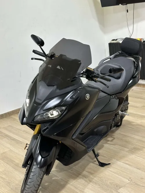 Yamaha Tmax 2023