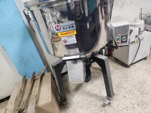 VENDS MACHINE INJECTION PLASTIQUE