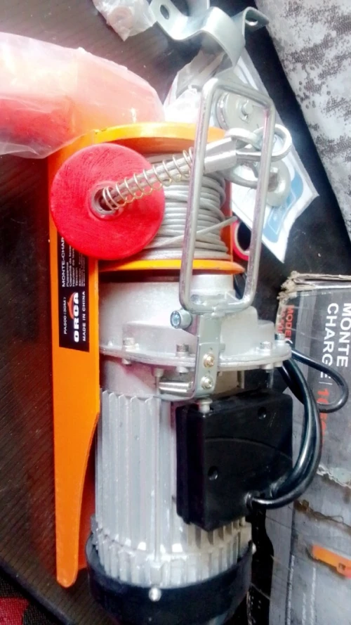 Monte charge électrique 30M/500KG/1050W