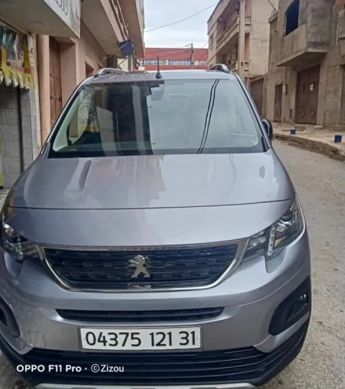 Peugeot Partner 2021 Tepee Allure 