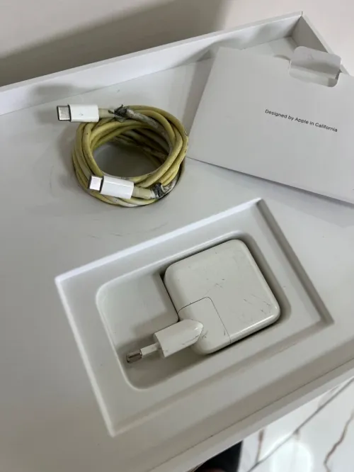 MacBook Air 13pouces 2020 (A2179) Avec Boîte 365 Cycles