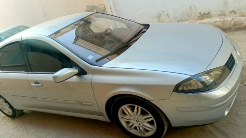 Renault Laguna 2 2001 Initial