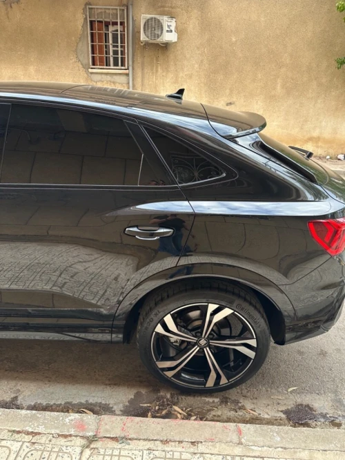 Audi Q3 2023 S ling
