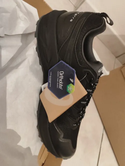 Basket Asics trabuco terra taille 43 43.5