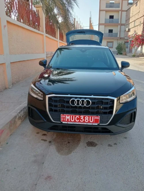Audi Q2 2023 Sport Bak