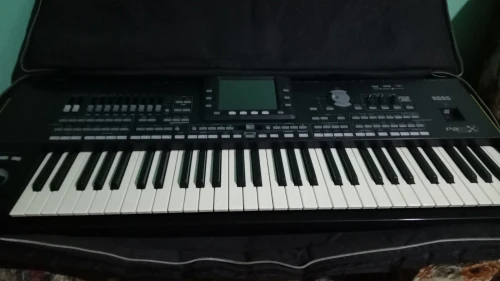 Korg pa4x pa3x très bon état