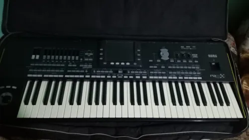 Korg pa4x pa3x très bon état