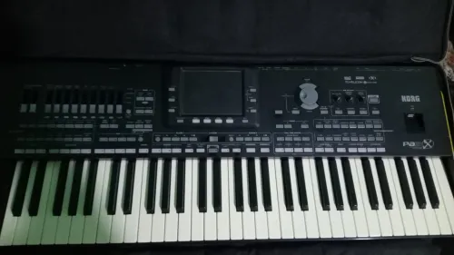 Korg pa4x pa3x très bon état