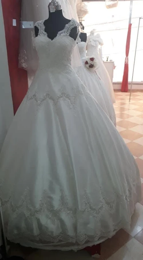 Vente Robes blanches et autres