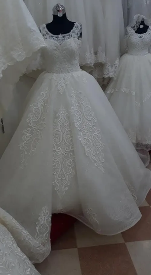 Vente Robes blanches et autres