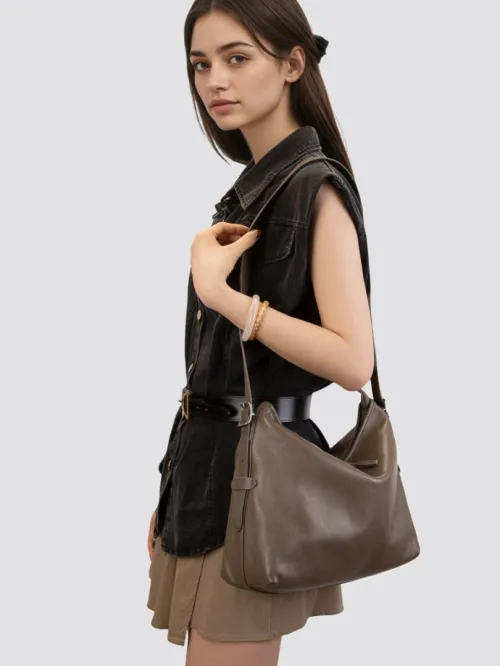 Sac tote femme grand capacité pratique en cuir véritable chic look de niche à porter sur l épaule ou sous le bras bandoulière tendance