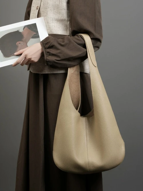 Sac seau tote en cuir de vache pleine fleur grande capacité nouveau modèle tendance coréen chic à porter sous le bras ou sur l épaule