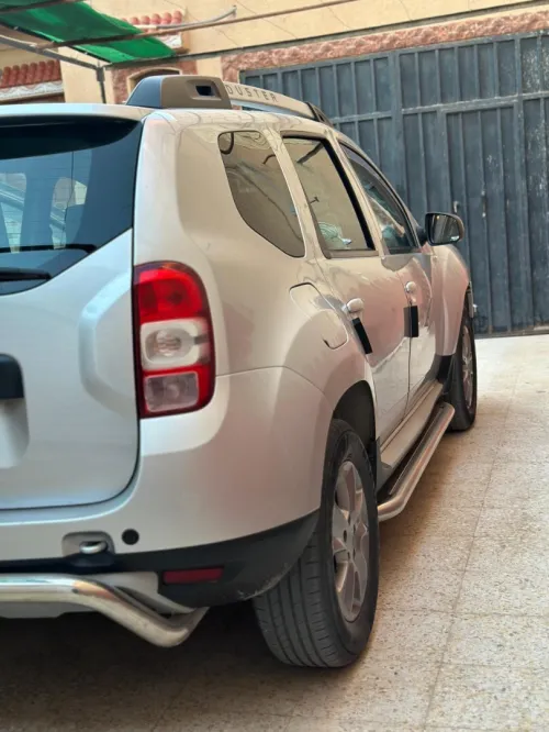 Dacia دستار 2015 