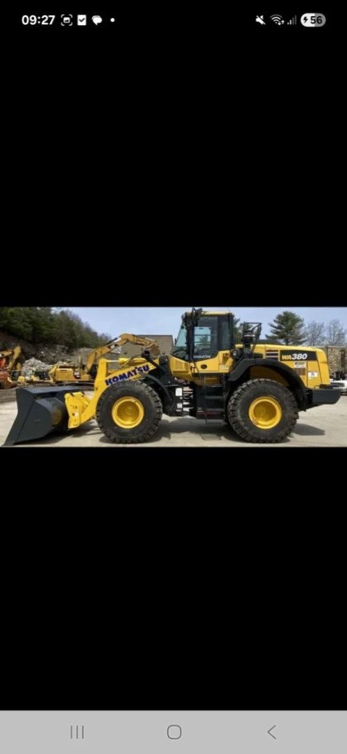Engin KOMATSU WA380