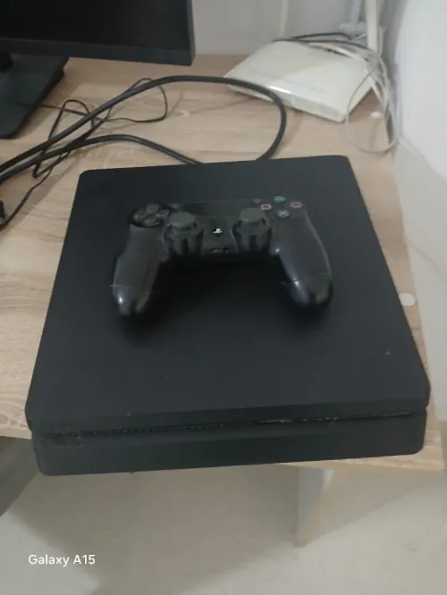 ps4 slim non flashé ( jeux en ligne )