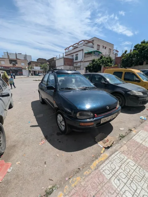 Mazda 323 2000 323