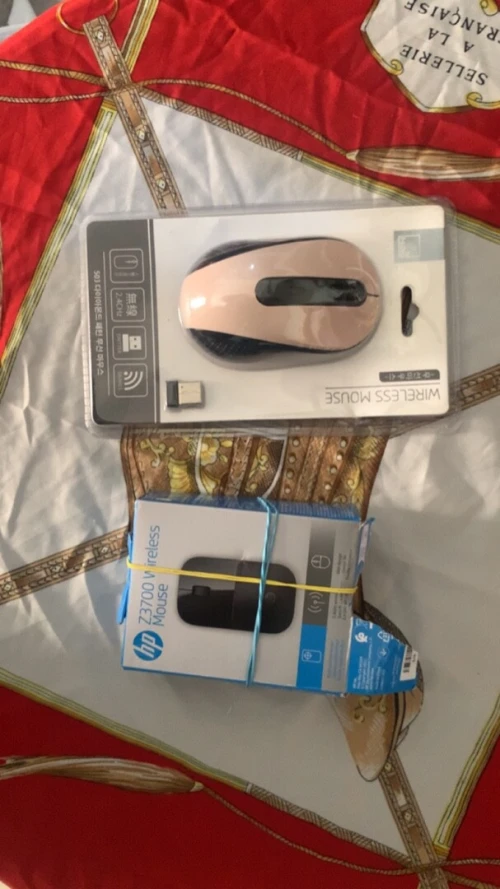 Pawer bank et chromcast et faste charge 7 sorti + souris sans file t+ tanneuse Phillips