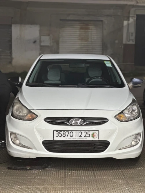 Hyundai Accent RB  4 portes 2012 Accent RB  4 portes