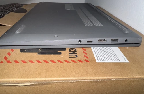 Lenovo idea slim 3 I7 16Go ddr5 512ssd