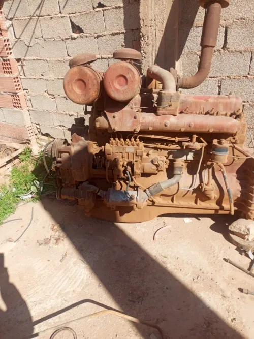 2 moteur berliet glm12 et group eléctrogène et 4 rossor magirus