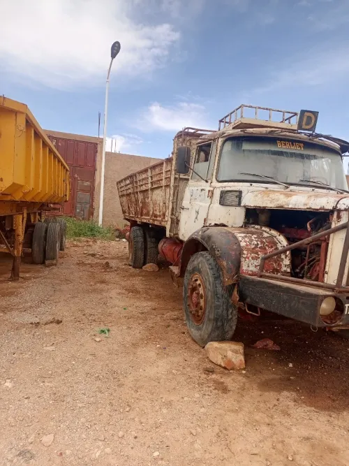 2 moteur berliet glm12 et group eléctrogène et 4 rossor magirus