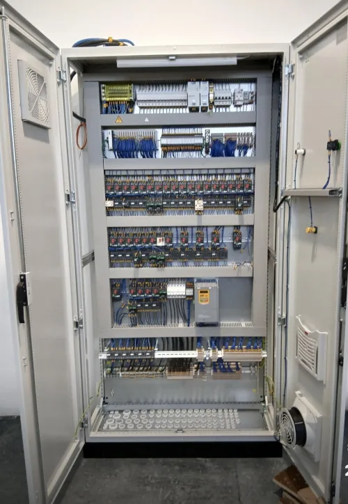 Montage et câblage armoires électriques ( TGBT , automatisme, distribution, pompage , démarreur progressif, variateur de vitesse ..)