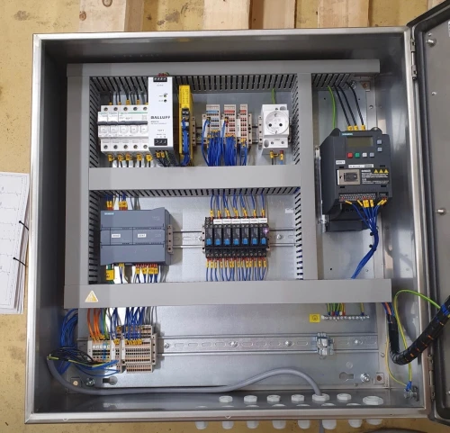 Armoires électriques ( TGBT, ATS , pompage , commande , variateur , Tableau distribution.. )