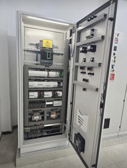 Montage et câblage armoire électrique ( TGBT , automatisme, distribution, pompage , démarreur progressif, variateur de vitesse ..)