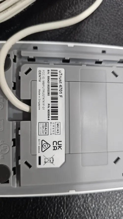 Biométrique_Lecteur de Carte à Puce à Double Interface uTrust 4701 F