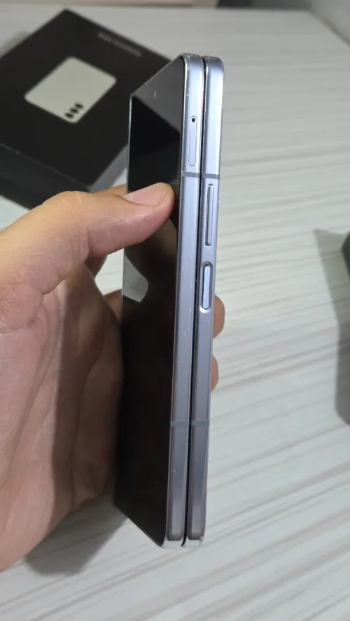 Samsung Z fold 5