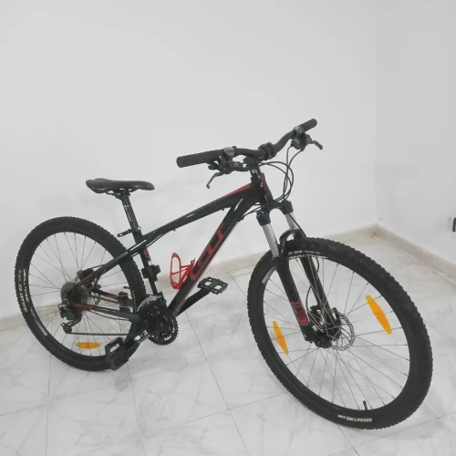VTT cube en très bon etat