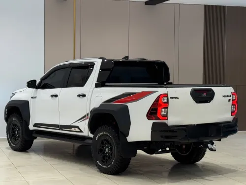 Toyota HILUX FULL OPTIONS 2025 GR SPORT