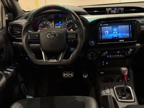 Toyota Hilux FULL OPTIONS 2025 GR SPORT