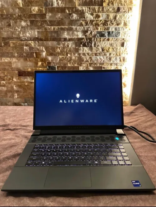 Alienware m16 R1