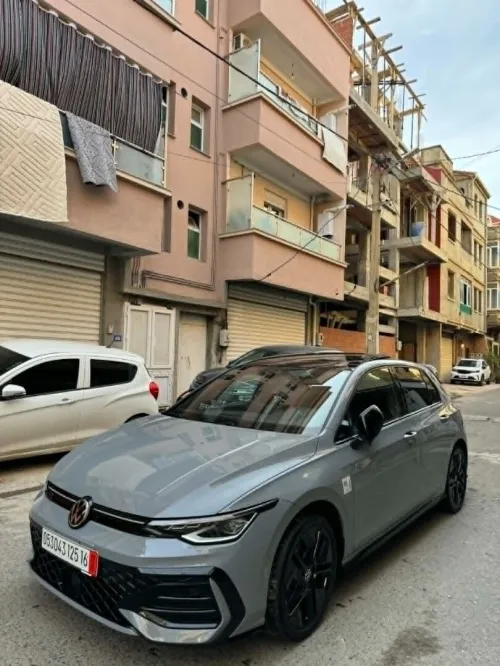 Volkswagen Golf 8 2025 R-Line