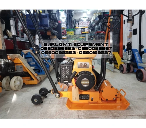 Dame sauteuse , compacteur diesel
