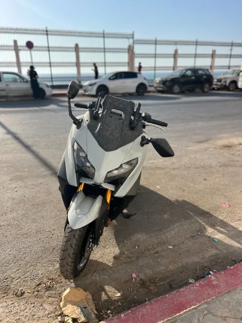 Yamaha T-max 563 2026