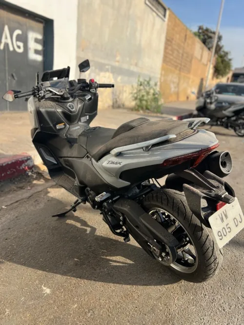 Yamaha T-max 563 2026