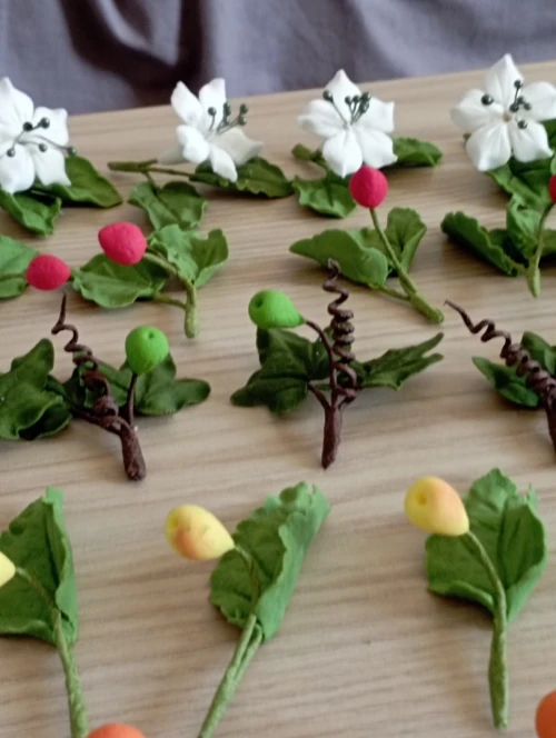 Fleurs en gumpaste sur commande gâteaux traditionnels 
