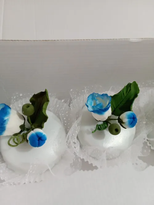 Fleurs en gumpaste sur commande gâteaux traditionnels 