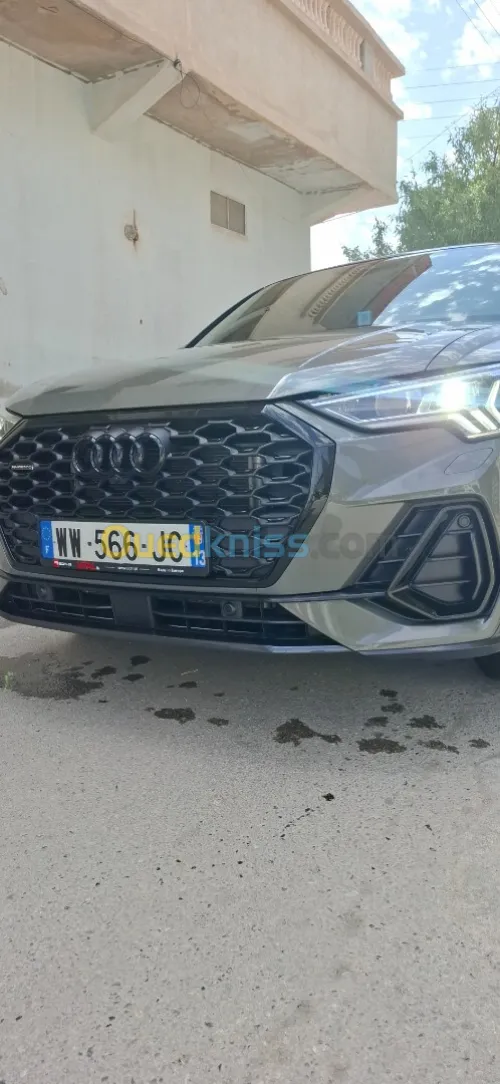 Audi Q3 2024 S-line Quattro