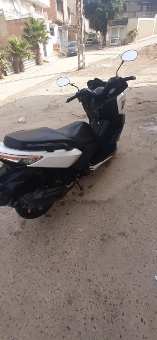 … X max 2015