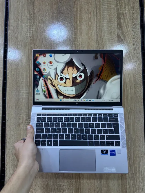 HP EliteBook 830 G8 | i5-1135G7 | 16 GB RAM DDR4 | 256 GB SSD NVMe | TACTILE