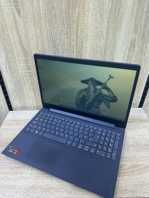 LENOVO V15 | AMD RYZEN 5 3500U | 8 GB RAM | 256 GB SSD