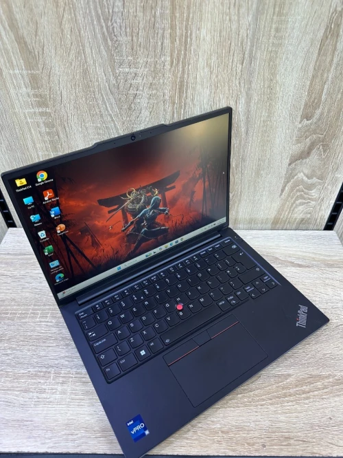 LENOVO ThinkPad E14 Gen5 | i5-1345U VPro | 16 GB RAM DDR4 | 512 GB SSD NVMe