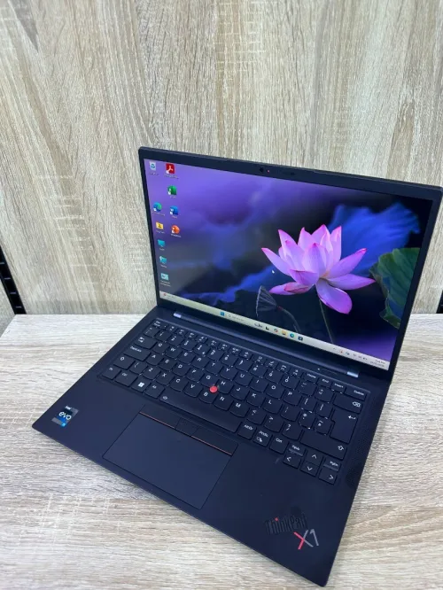 LENOVO ThinkPad X1 Carbon Gen11 | i5-1335U | 16 GB RAM DDR5 / 256 GB SSD NVMe