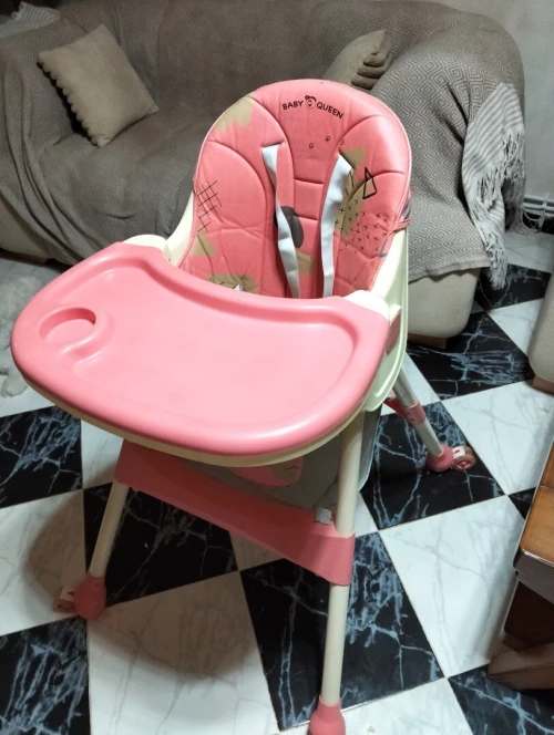 Chaise haute pour bébé