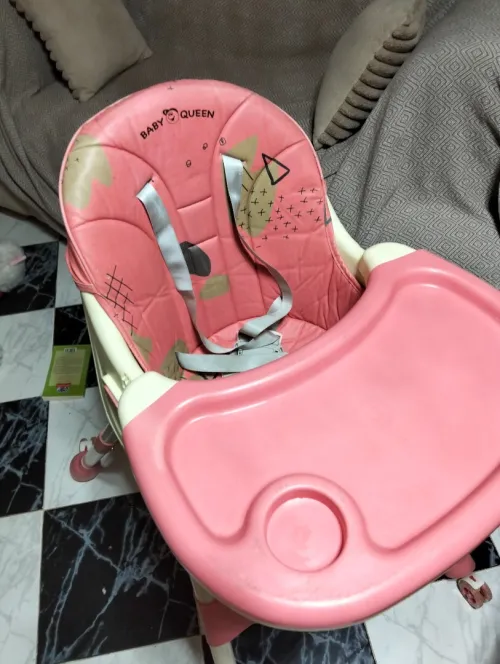 Chaise haute pour bébé