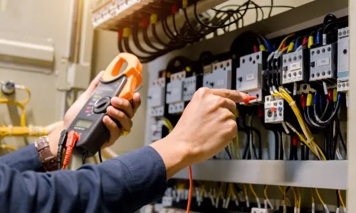 Électricien Industriel - Installation et  Réparation Électrique 